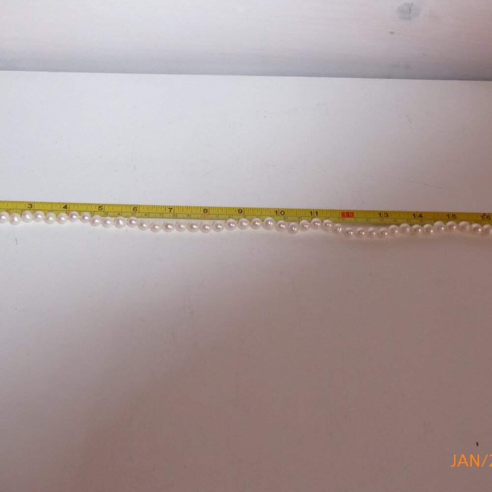 Freshwater Pearl Necklace- 17 Inches. 8 mm - Picture 6 of 8